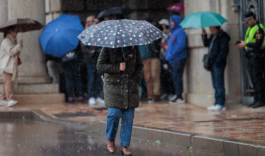 Imagen del artículo El 112 insta a la precaución ante el aviso naranja por lluvias en Cádiz, Huelva y Málaga